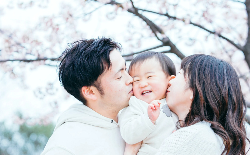 おしゃれな家族写真が撮れる おすすめコーディネートとポージングを大公開 ココナラミーツマガジン